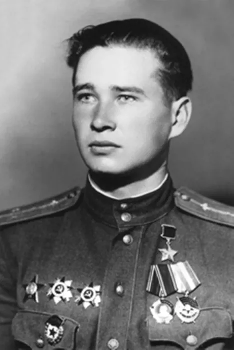 Мариинский Евгений Пахомович. Герой Советского Союза