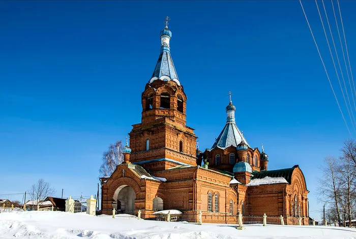 1920px-Церковь_Троицкая_в_с